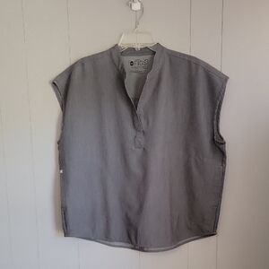 Figs Technical Collection Large Gray Pocket Work Scrub Top